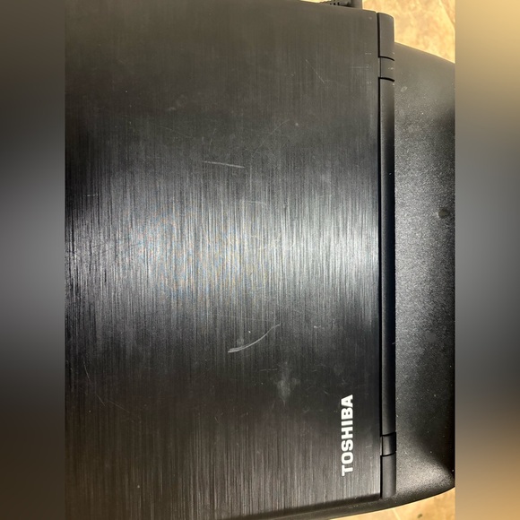 Toshiba Sleek Black Laptop - Picture 1 of 4